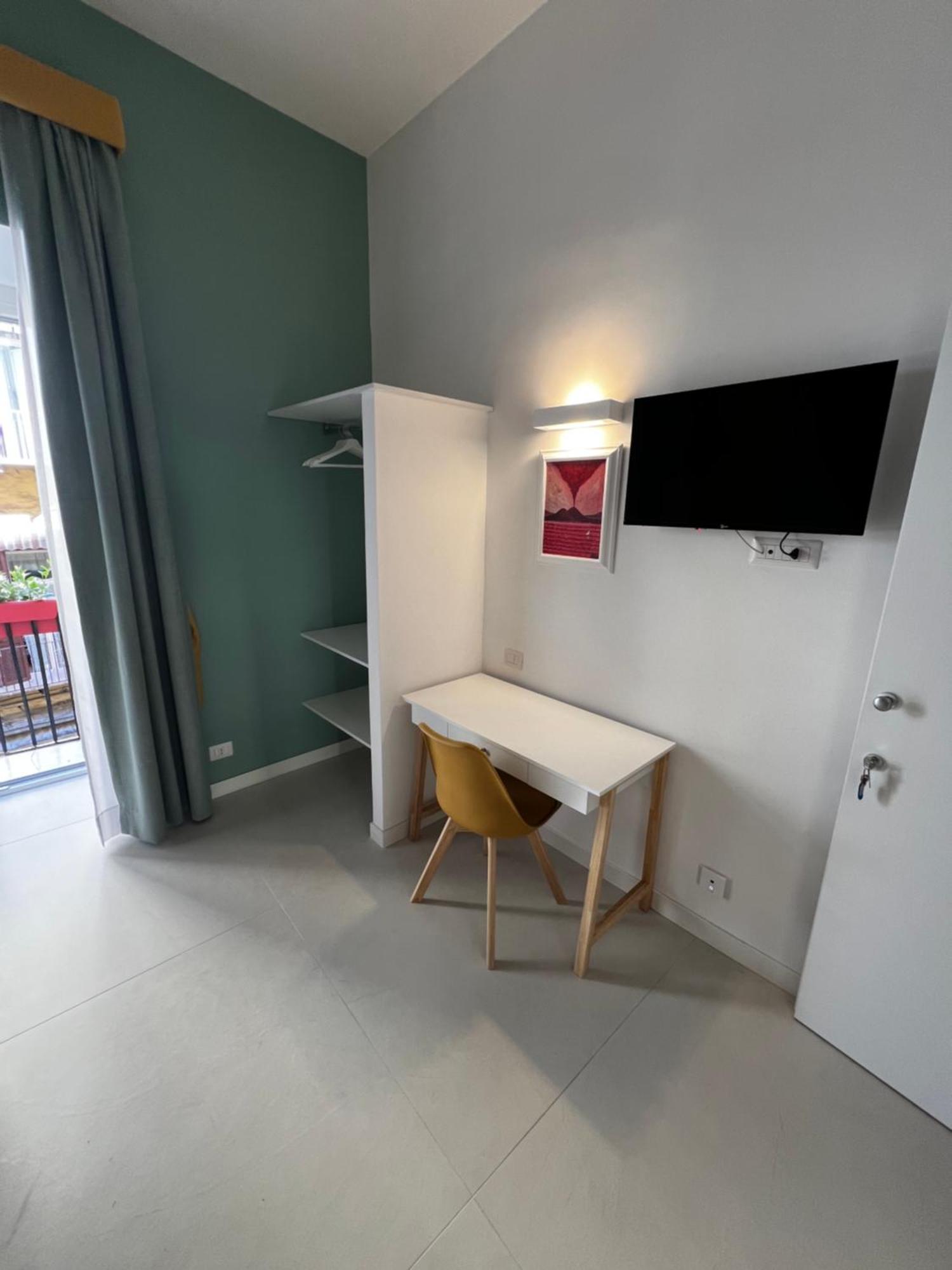 Bed & Breakfast Spaccanapoli 56 Экстерьер фото