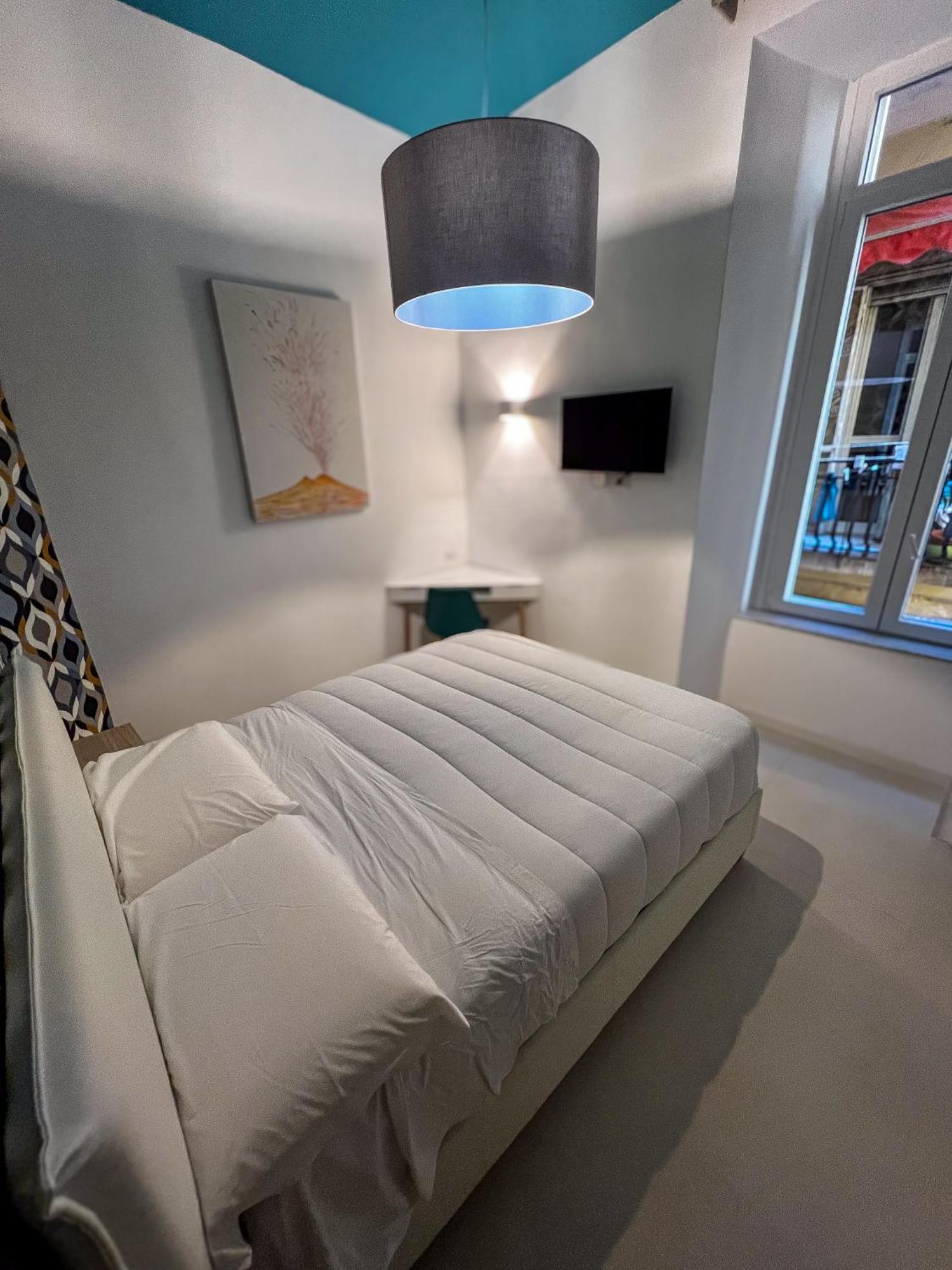 Bed & Breakfast Spaccanapoli 56 Экстерьер фото