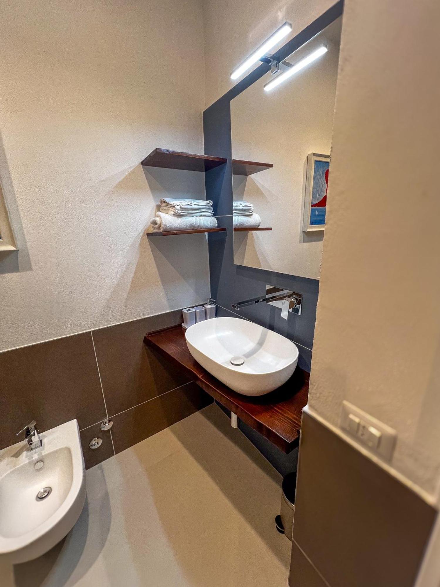 Bed & Breakfast Spaccanapoli 56 Экстерьер фото